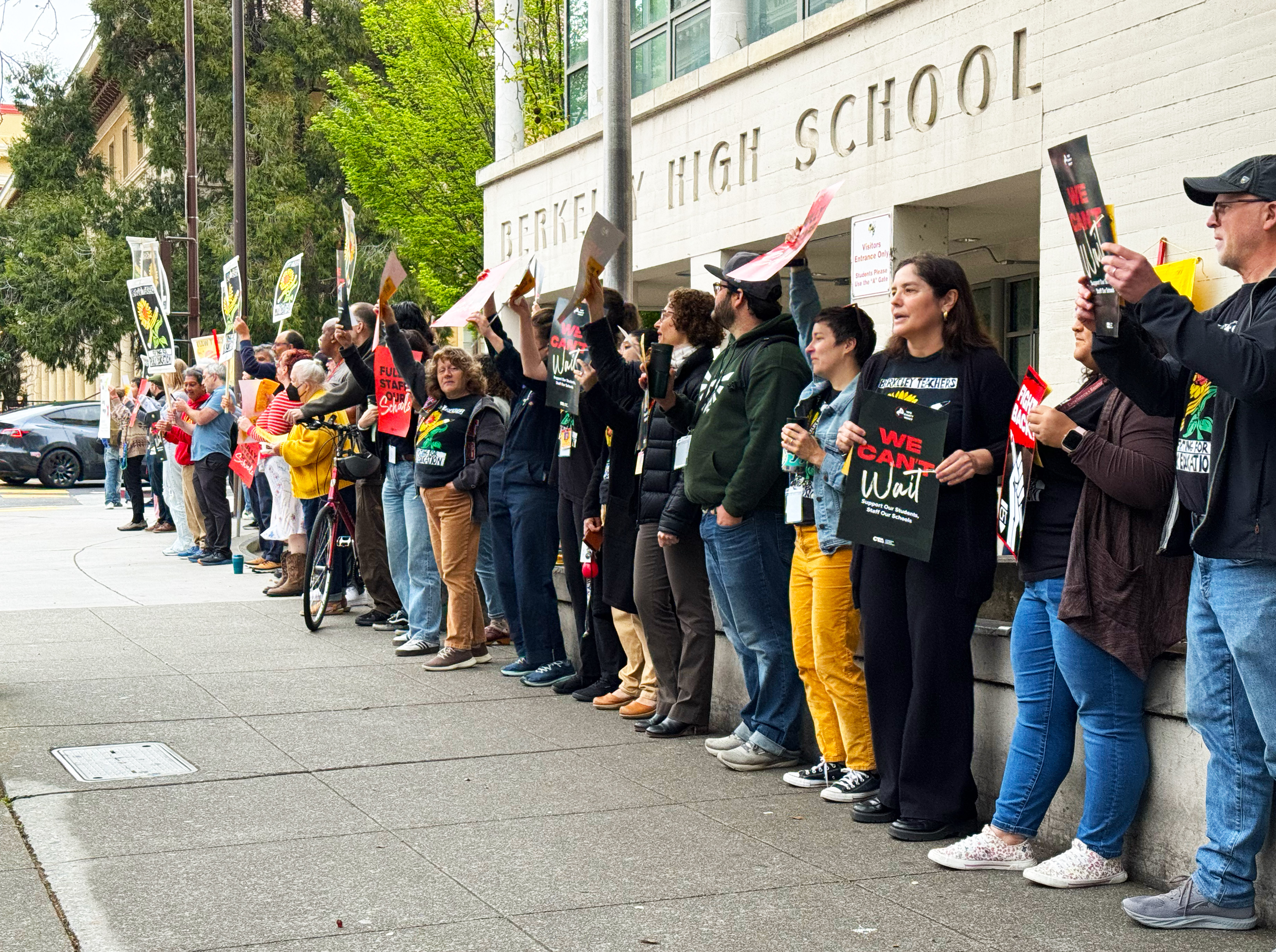 Teachers show union strength in May Day demonstration | The Berkeley ...