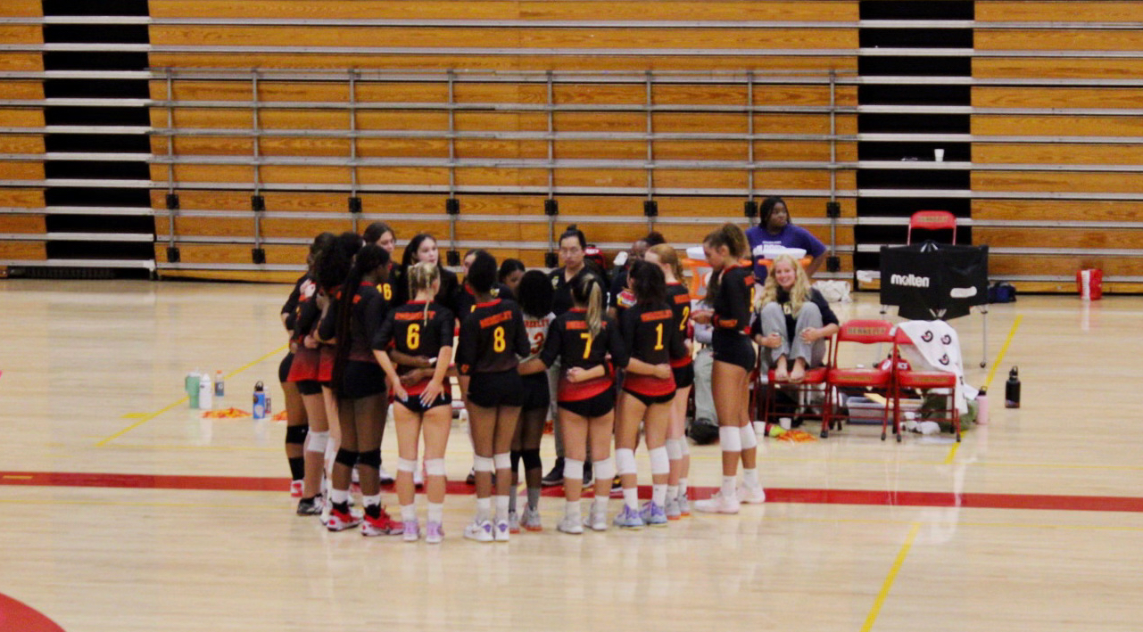 Girls volleyball dominates Alameda — Berkeley High Jacket